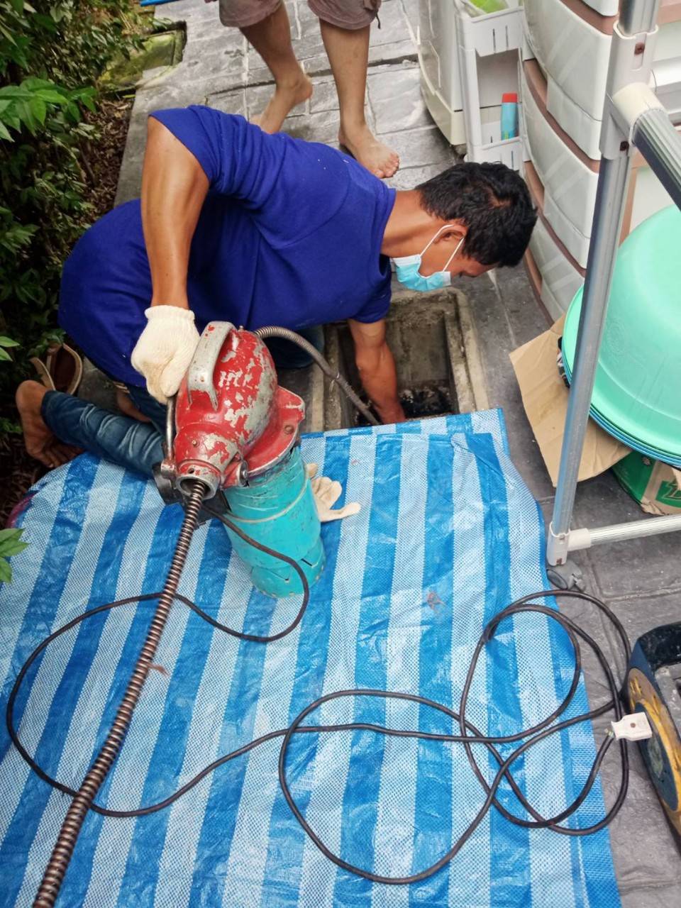 18 - https://ช่างท่อตันจันทบุรี.com | ช่างท่อตันจันทบุรี - งูเหล็กทะลวงท่อ ลอกท่อ ต่อท่อ แก้ไขท่อน้ำทิ้งอุดตันทุกชนิด ไม่ว่าจะเป็นท่อพื้นห้องน้ำตัน ชักโครกอุดตัน โถปัสสาวะตัน อ่างล้างจานตัน อ่างล้างหน้า-มือตัน ท่อระเบียงตัน ท่อเมน ของบ้าน อาคาร โรงเเรม โรงงาน คอนโด อาคารพาณิชย์